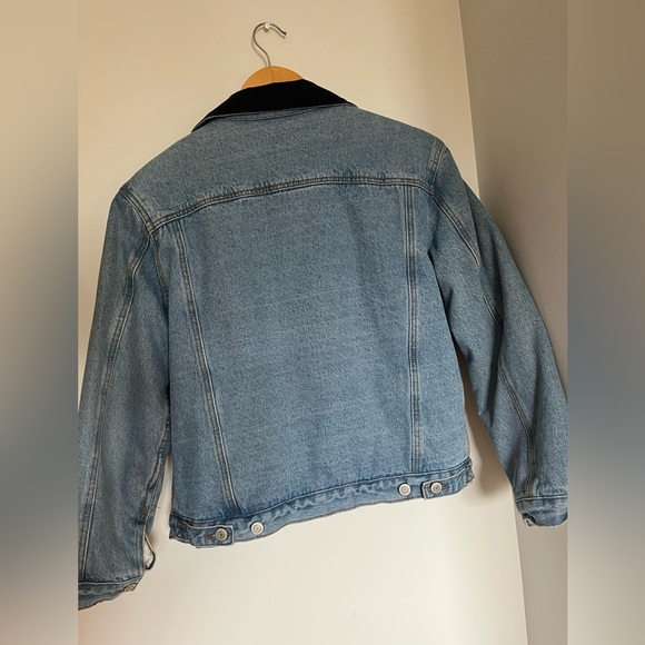 Brandy Melville Sherpa lined jean jacket - Picture 8 of 10